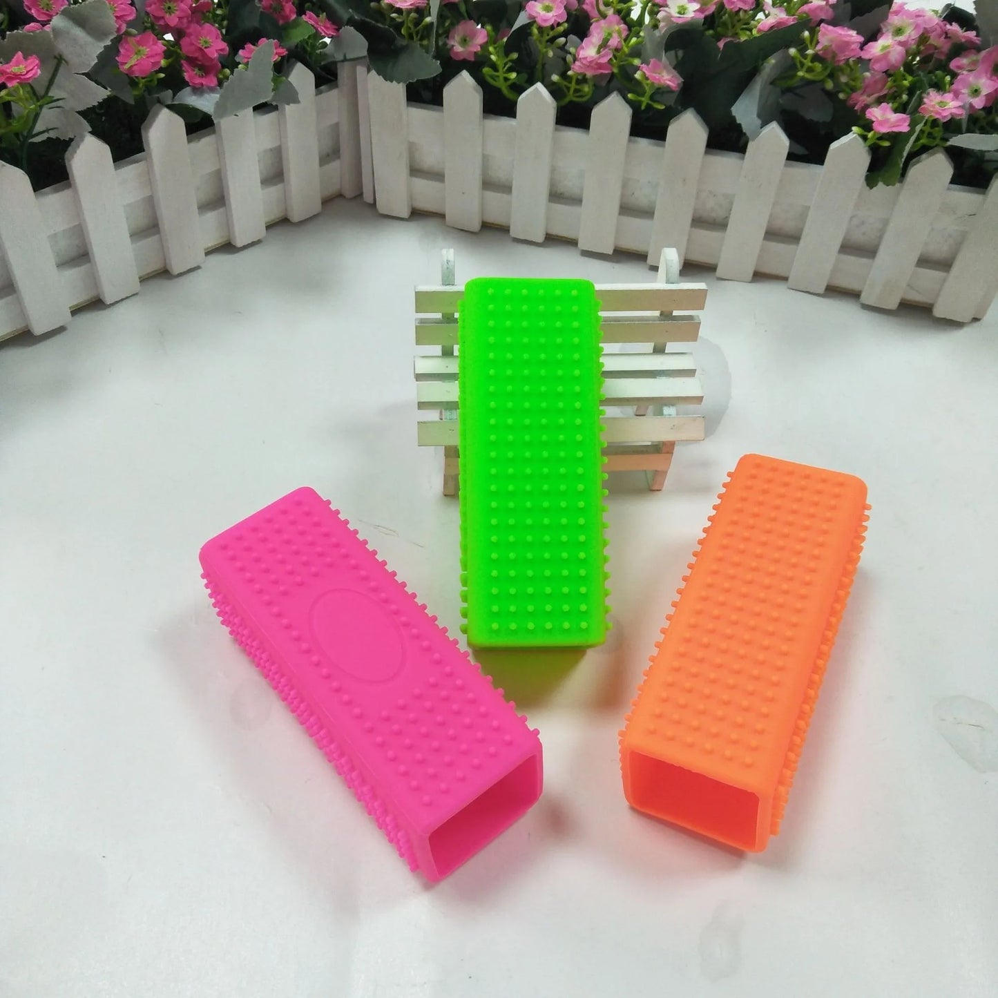 Silicone Hollow Rubber Dog Hair Brush Remover Cars Furniture Carpet Clothes Cleaner Brush for Dogs Pet Supplies Dog Hair Remover